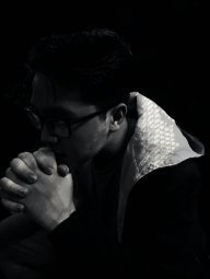Kẻ Tầm Xương