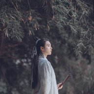 Bà bán bánh