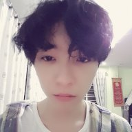 Tay Trái Chỉ Trăng